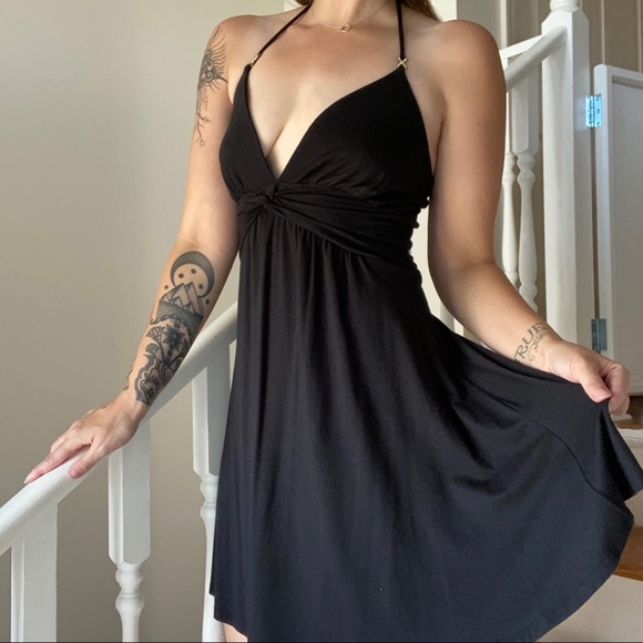 Black Xs Express halter dress - Picture 2 of 9